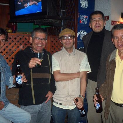 Poetas: Adolfo M, Gregorio S, Simón Z, Carlos P, José O. Mesón La Cibeles. Mérida,jul2015