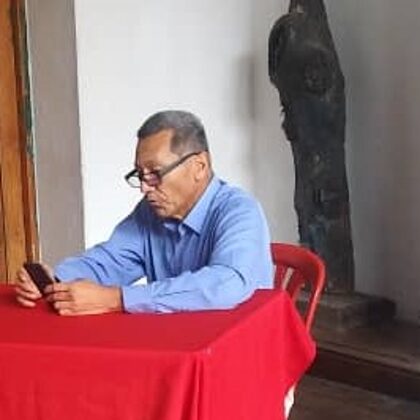 Poeta Héctor López