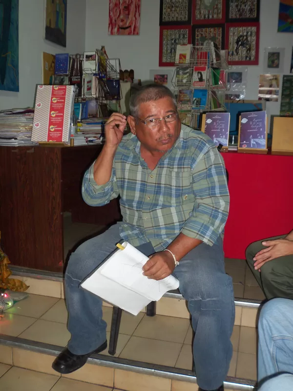 Poeta Félix Palacios.
