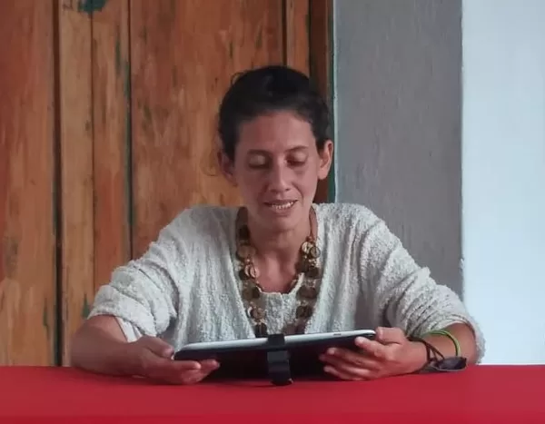 Poeta Karelyn Buenaño